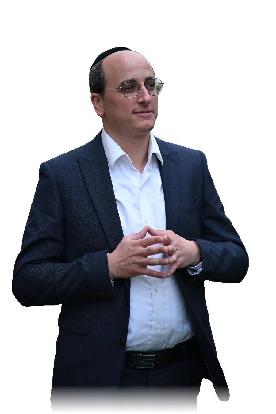 משה לחיאני בחליפה כחולה